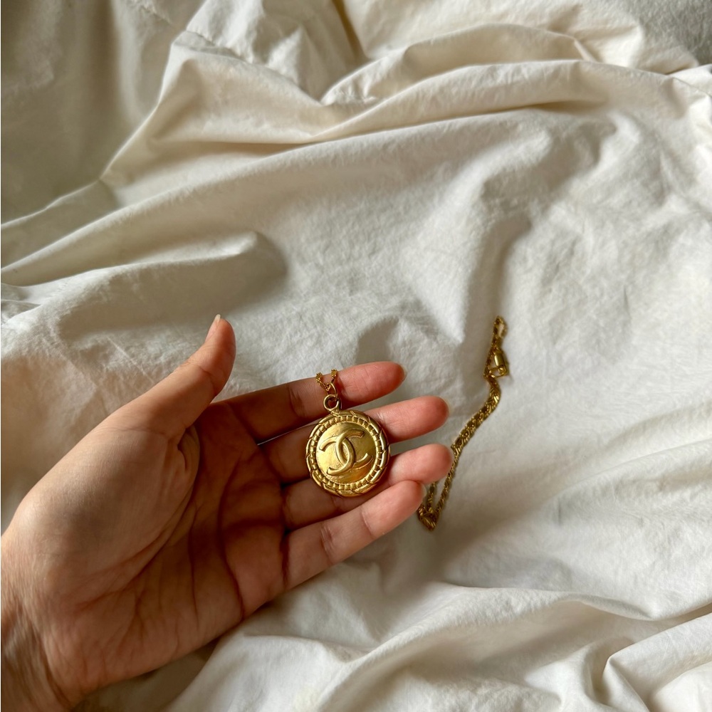Large Chanel Pendant Necklace - Picture 8 of 16